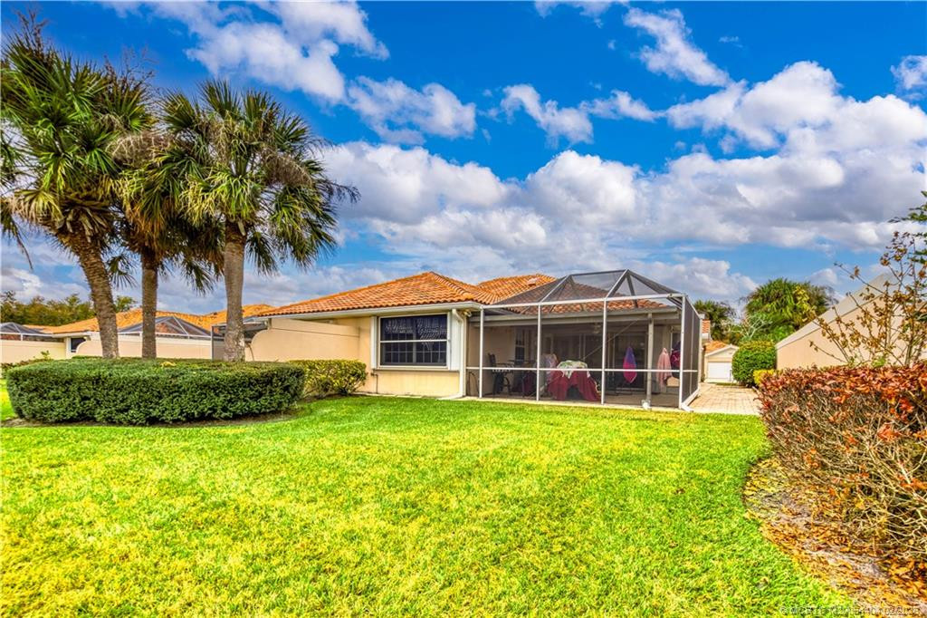 8329 Se Double Tree Drive Property Photo 20