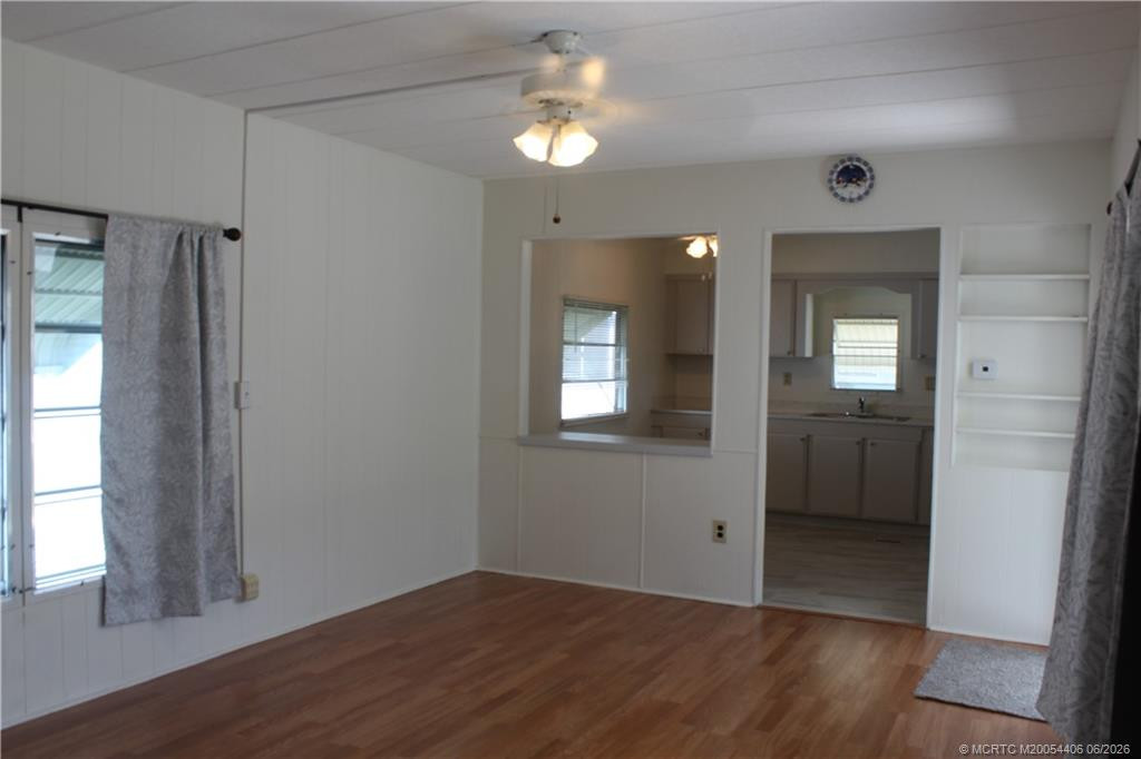 605 Ne South Seas Way Property Photo 17