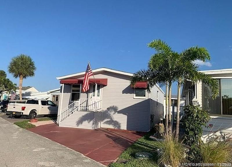 536 Nettles Boulevard Property Photo 1