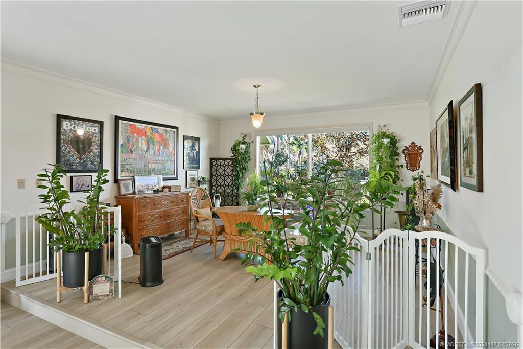 525 Sw Perth Place Property Photo 12