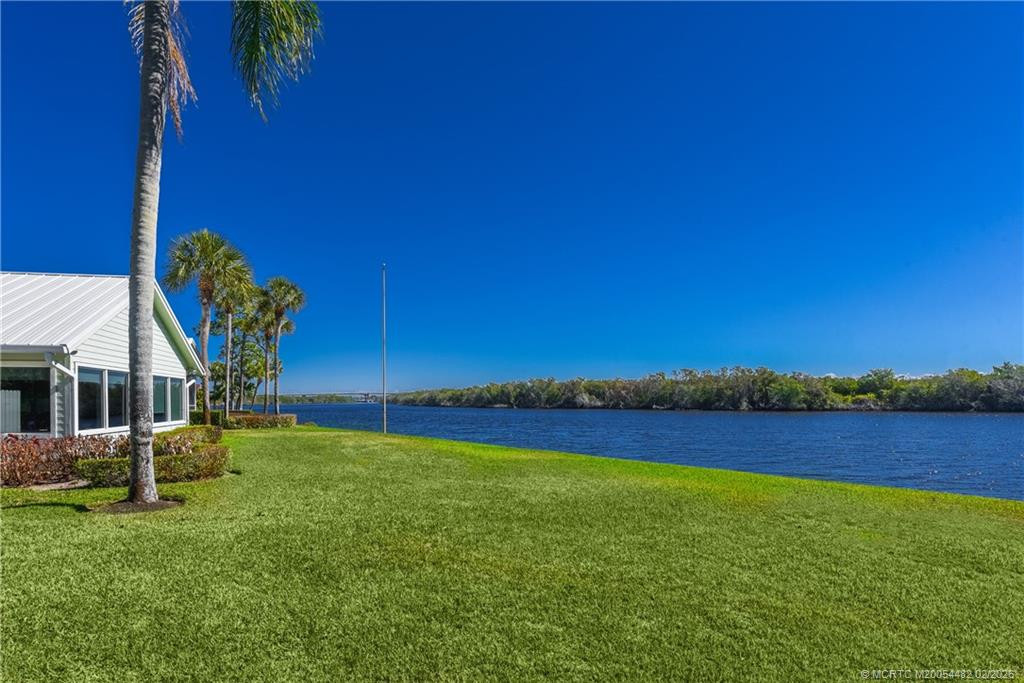 525 Sw Perth Place Property Photo 29