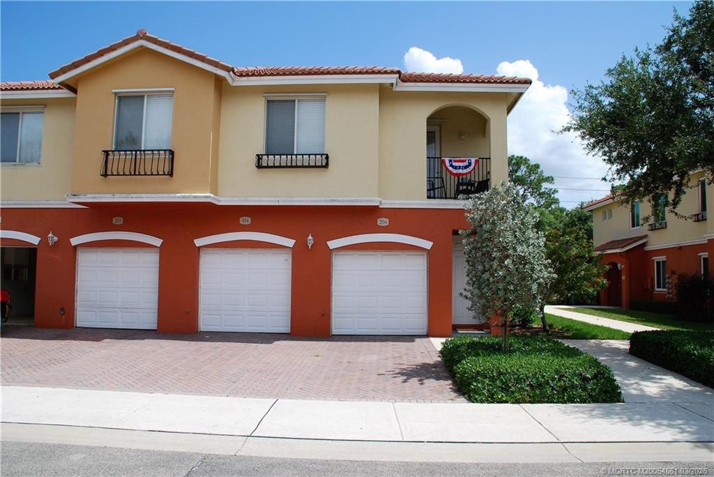 51 Se Sedona Circle 104 Property Photo 1