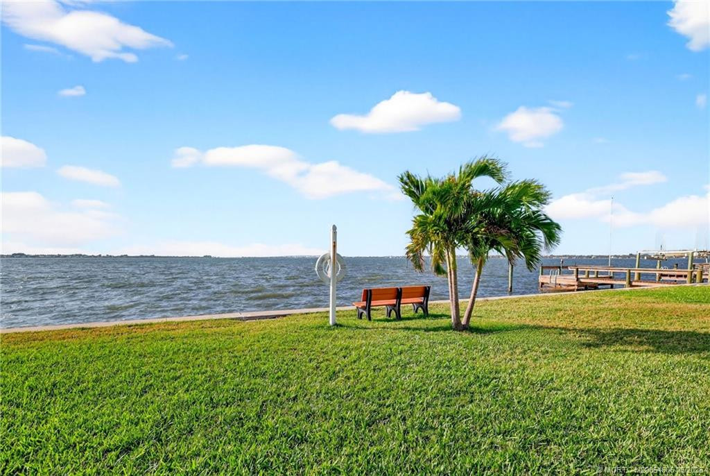1285 Nettles Boulevard Property Photo 1