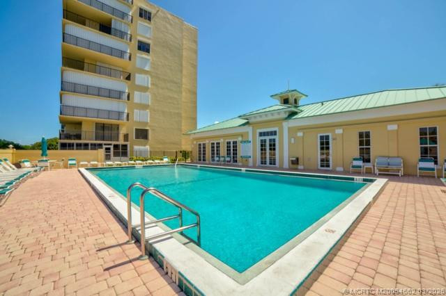 7370 S Ocean Drive 414b Property Photo 16