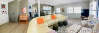 715 Sunny South Avenue Property Photo 8