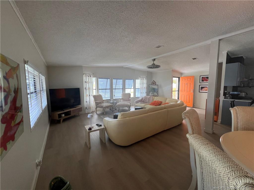 715 Sunny South Avenue Property Photo 34