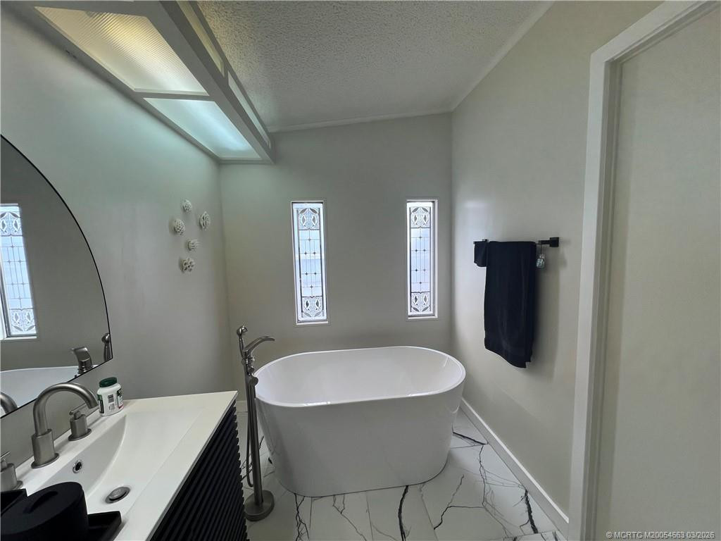 715 Sunny South Avenue Property Photo 55