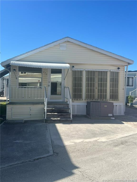 10725 S Ocean Drive 272 Property Photo 1