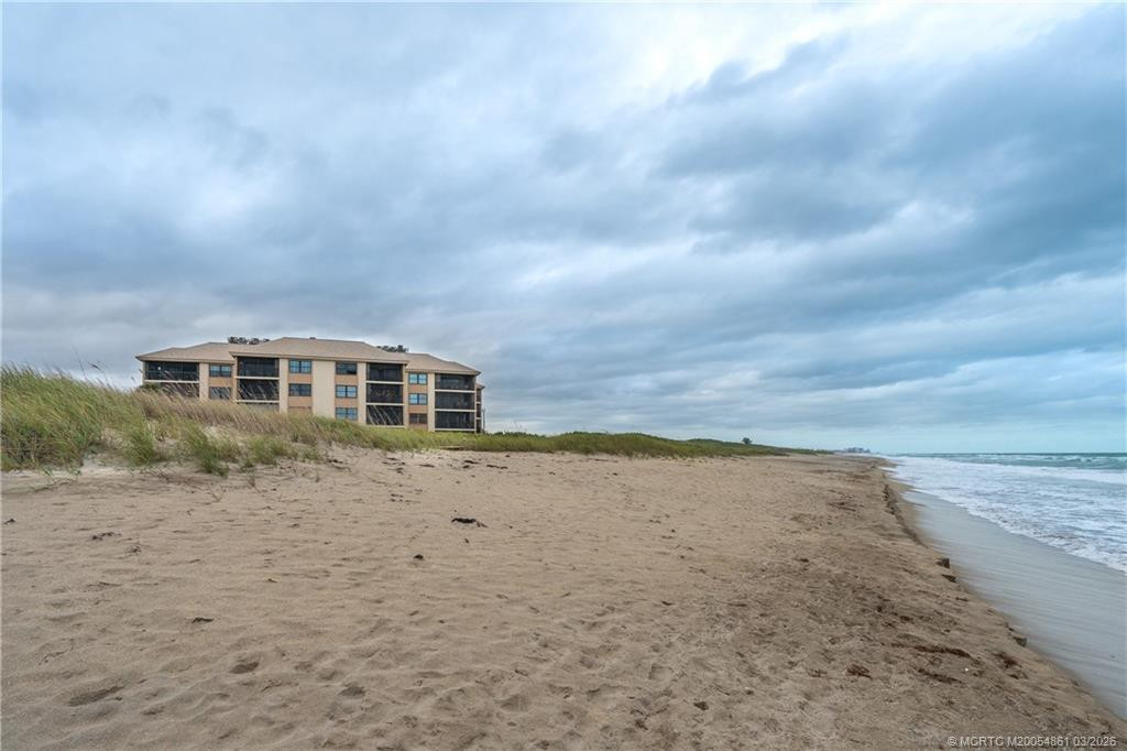 2641 Ne Ocean Boulevard 405 Property Photo 2