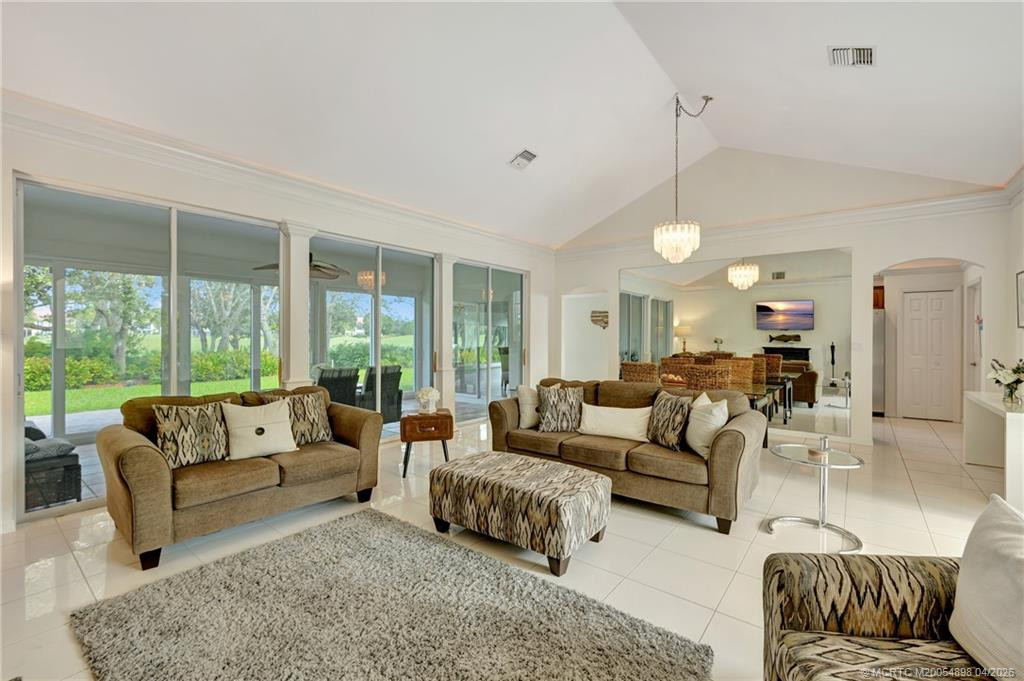 2018 Nw Laurel Oak Lane Property Photo 1