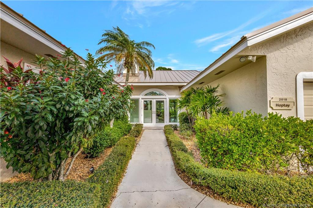 2018 Nw Laurel Oak Lane Property Photo 2