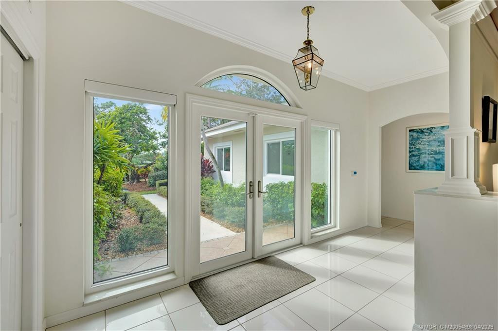 2018 Nw Laurel Oak Lane Property Photo 3
