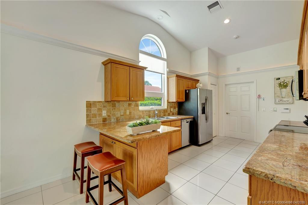 2018 Nw Laurel Oak Lane Property Photo 12