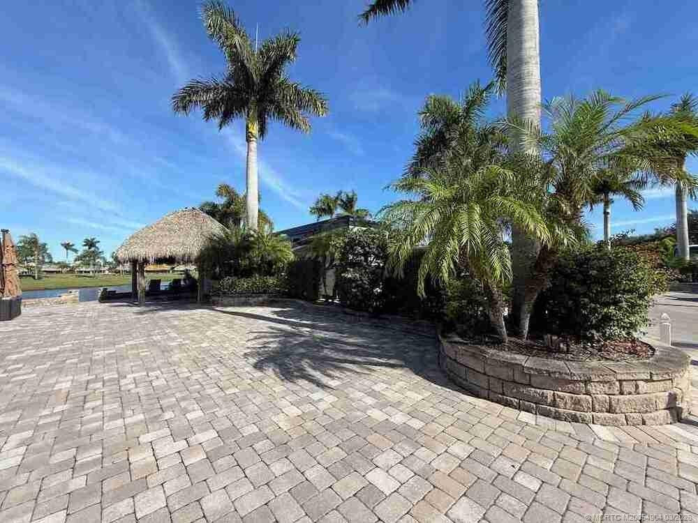 259 Nw Hazard Way Property Photo 10