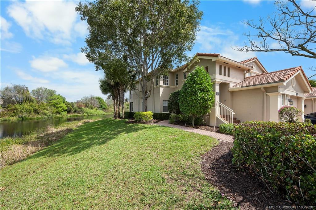 691 Sw Glen Crest Way Property Photo 5