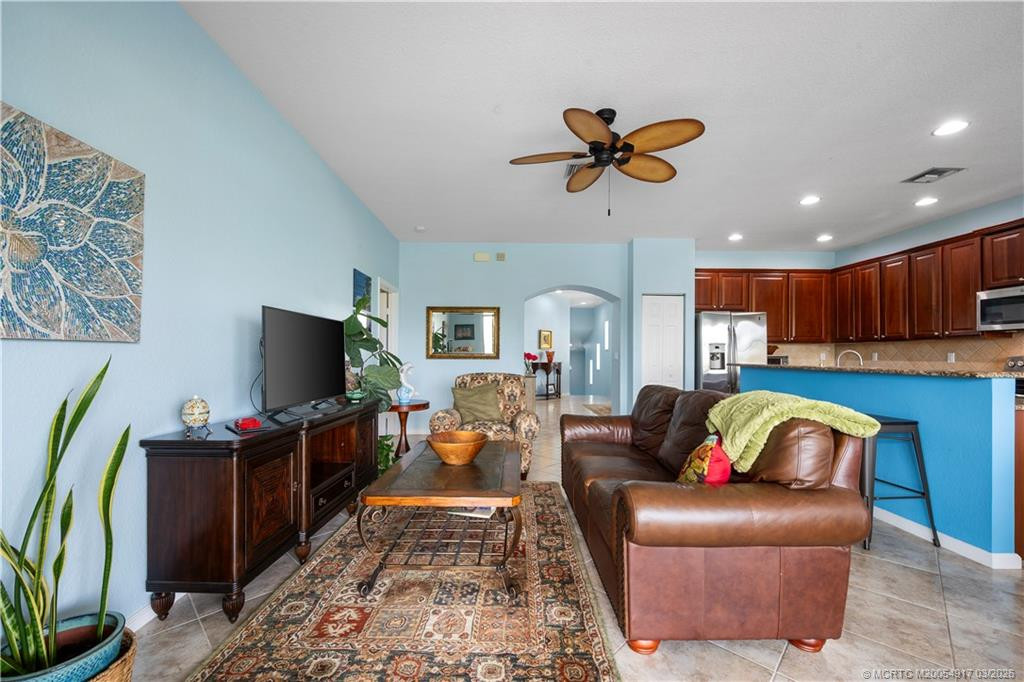 691 Sw Glen Crest Way Property Photo 15