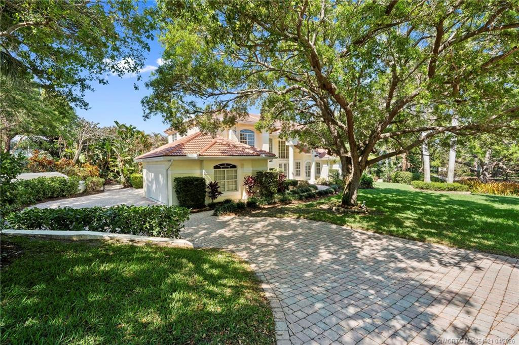 4 Castle Hill Way Property Photo 6
