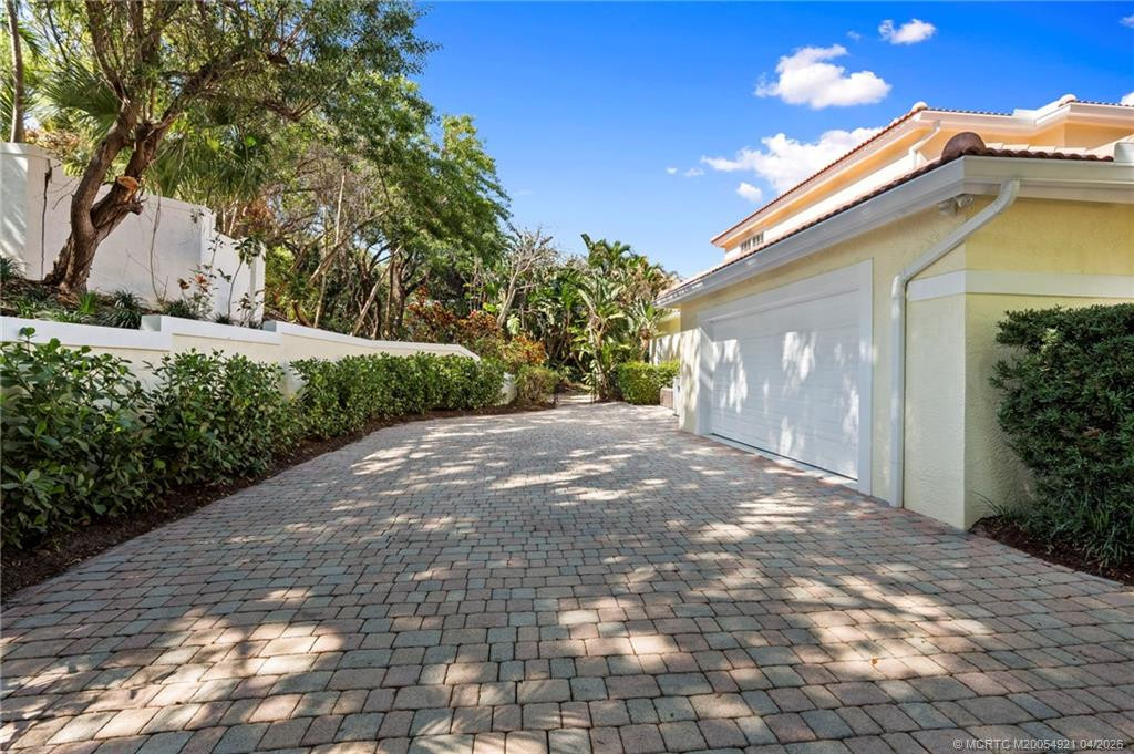 4 Castle Hill Way Property Photo 7