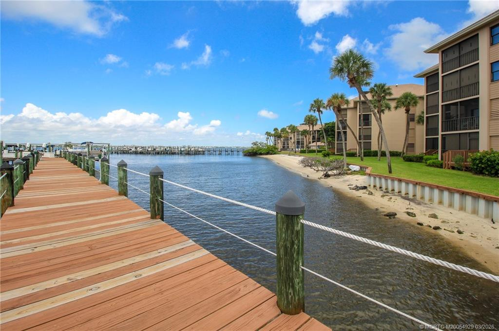 4620 Ne Sandpebble Trace 104 Property Photo 22