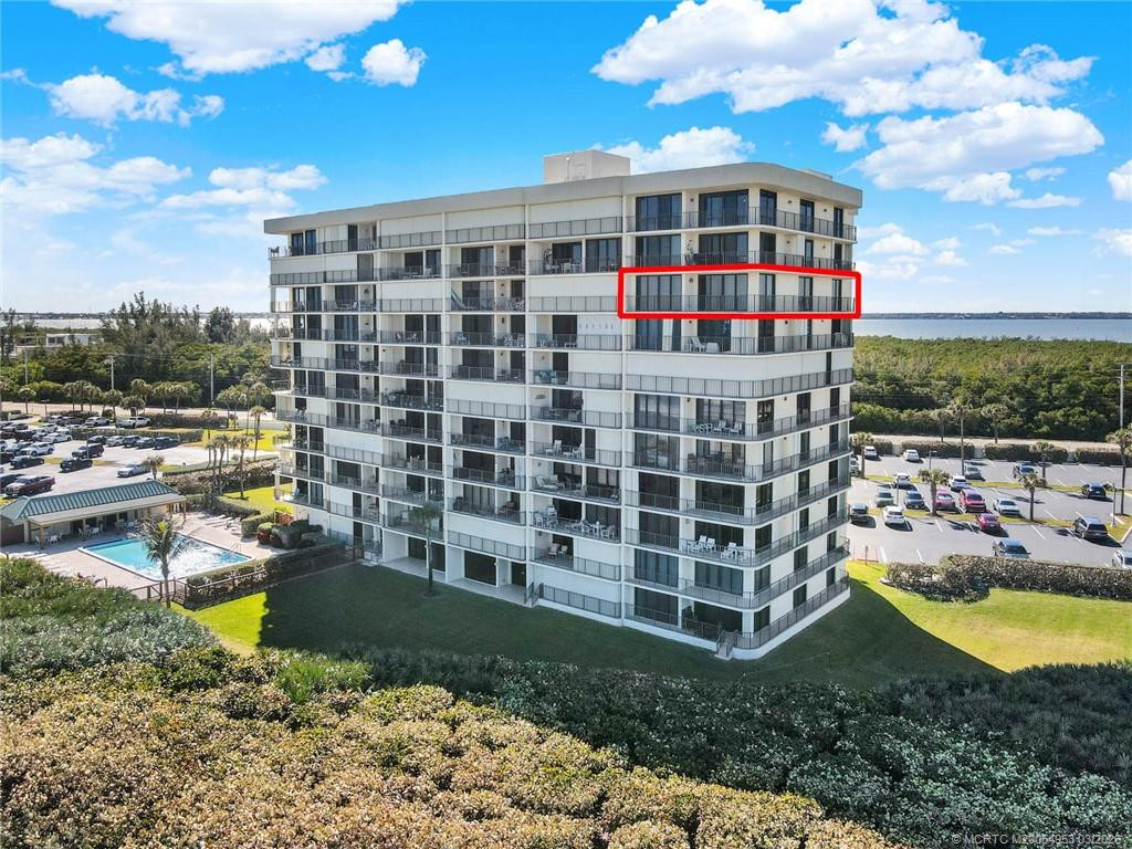 10000 S Ocean Drive 901 Property Photo 2
