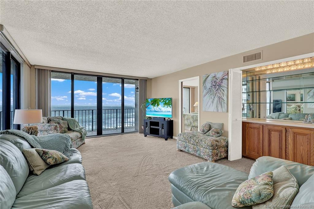 10000 S Ocean Drive 901 Property Photo 26