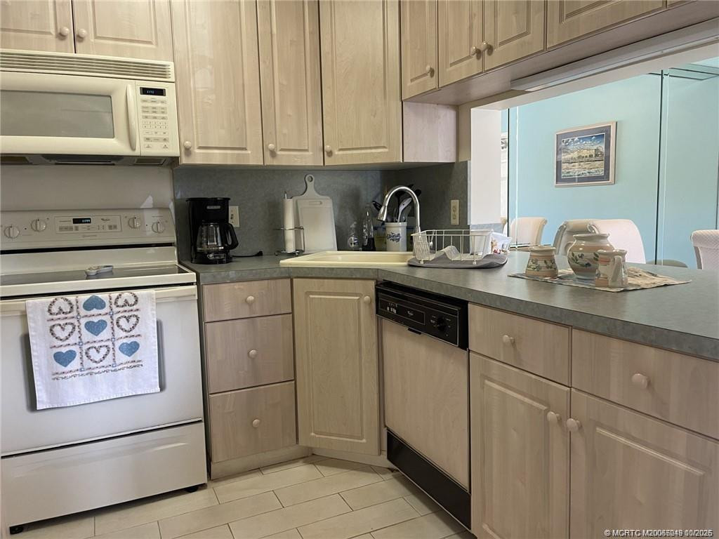 4444 Ne Ocean Boulevard A1 Property Photo 7
