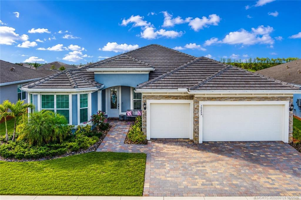 10255 SW Sarcoline Drive Property Photo 1