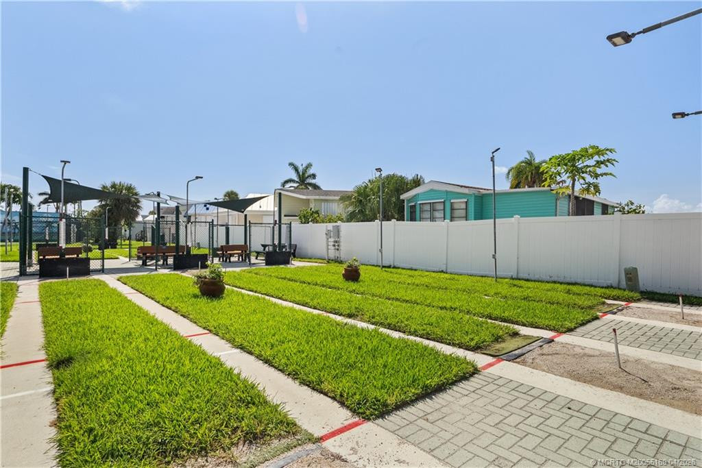 2005 Nettles Boulevard Property Photo 32