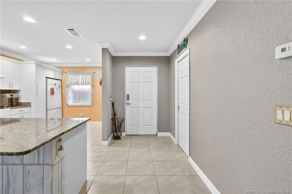 13981 Adelfa Avenue Property Photo 17