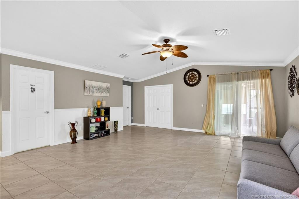 13981 Adelfa Avenue Property Photo 23