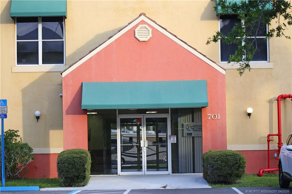 701 Nw Federal Highway Property Photo 15