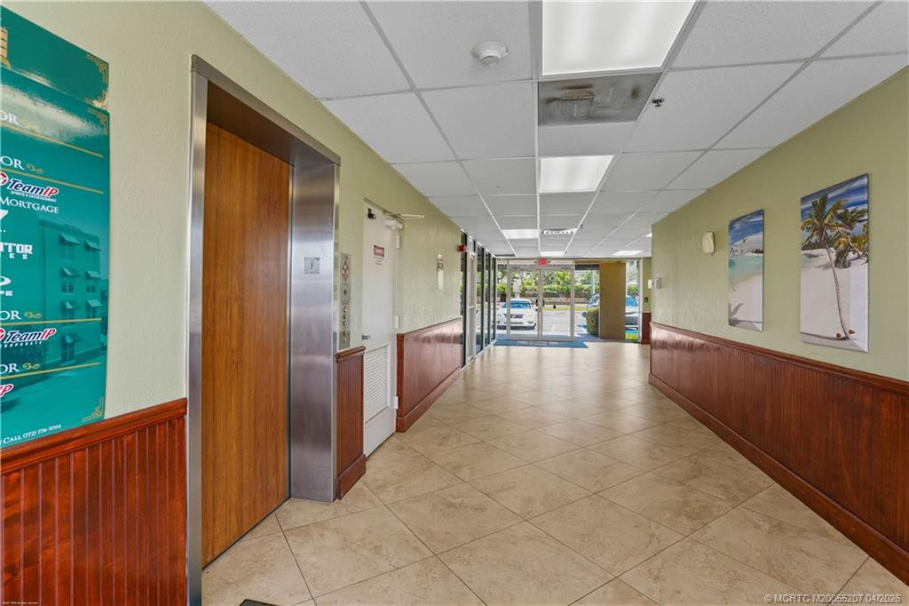 701 Nw Federal Highway Property Photo 16
