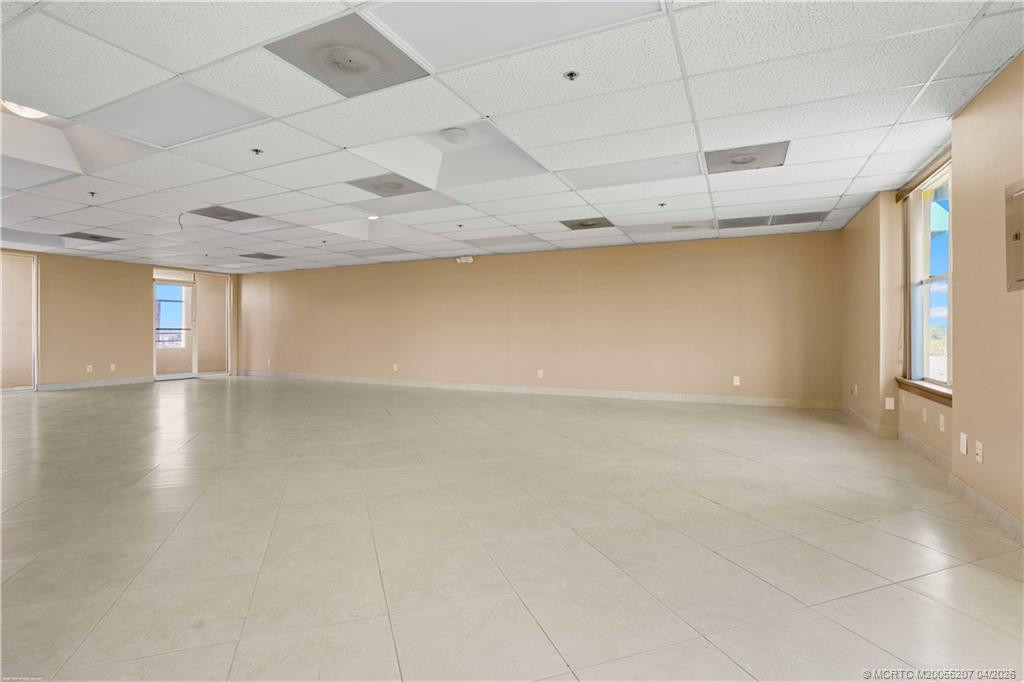 701 Nw Federal Highway Property Photo 23
