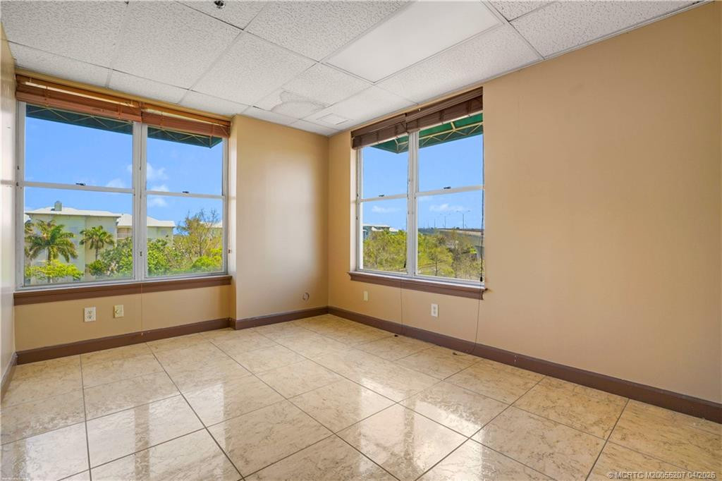 701 Nw Federal Highway Property Photo 25