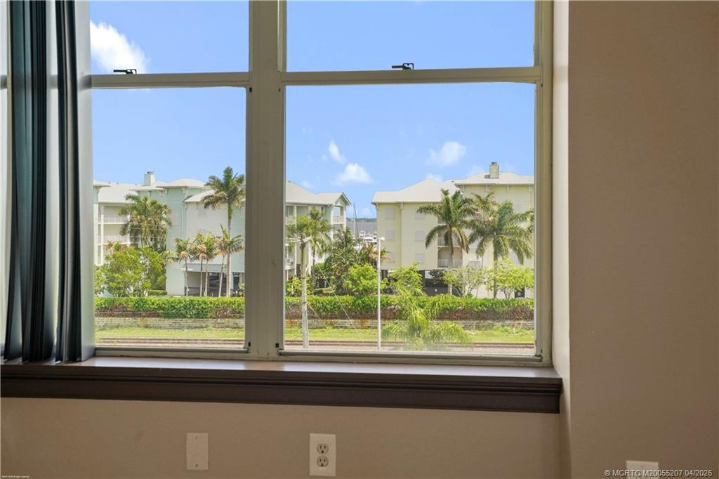 701 Nw Federal Highway Property Photo 29