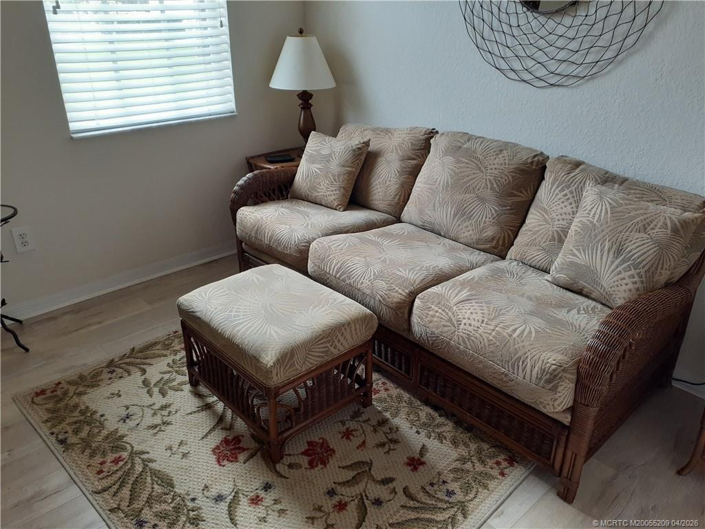 1571 Se Hampshire Way 104 Property Photo 7