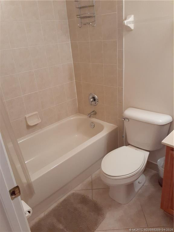 1571 Se Hampshire Way 104 Property Photo 12