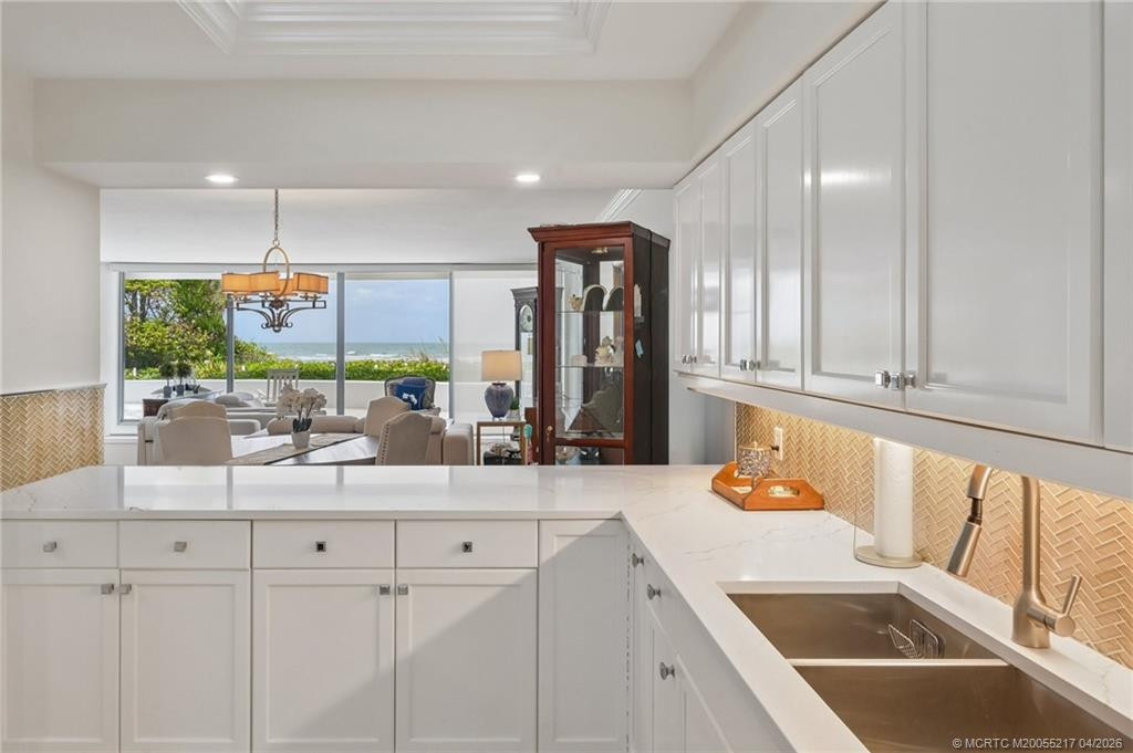 2001 Se Sailfish Point Boulevard 117 Property Photo 9