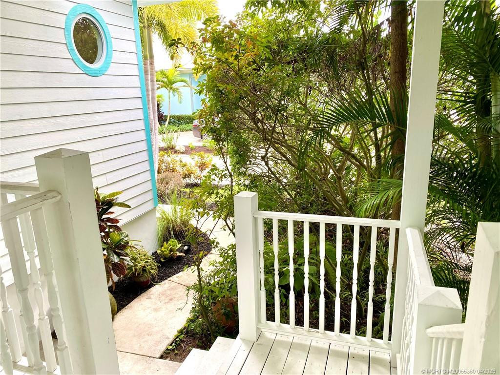 625 Sw Salerno Road Property Photo 3