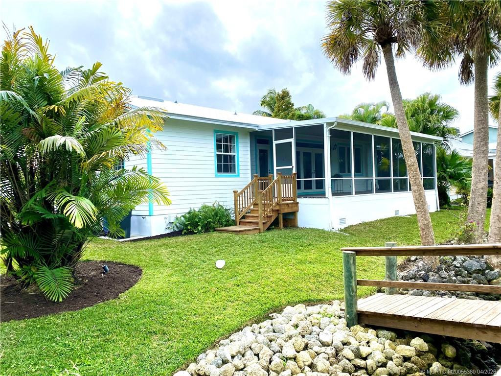 625 Sw Salerno Road Property Photo 13