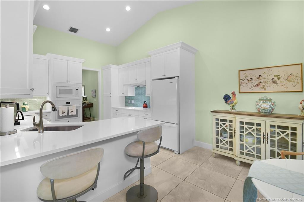 6111 Se Winged Foot Drive Property Photo 6