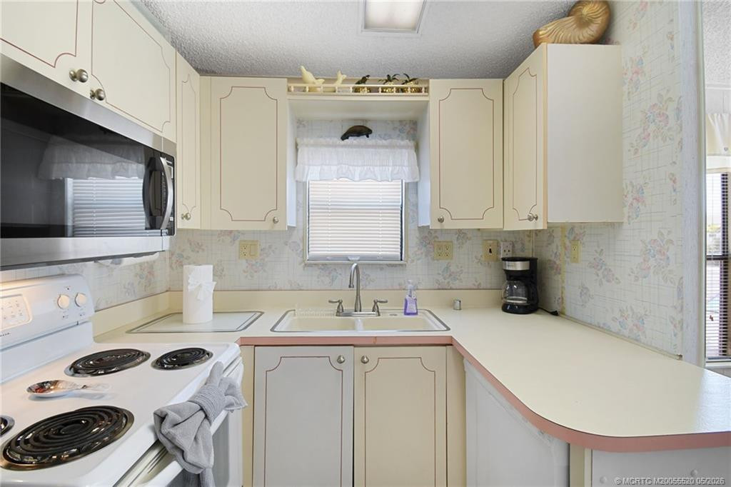 10701 S Ocean Drive 704 Property Photo 29
