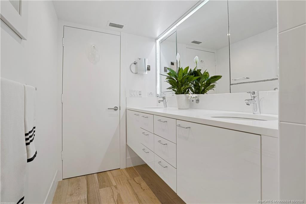 1456 Ne Ocean Boulevard 9-104 Property Photo 20