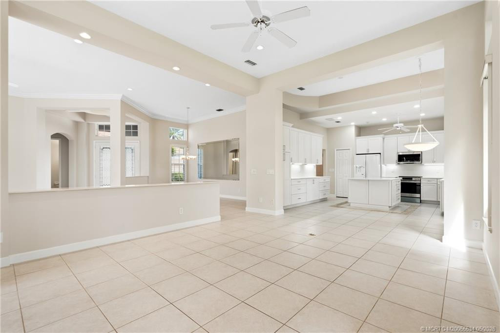 2534 Sw Manor Hill Drive Property Photo 4