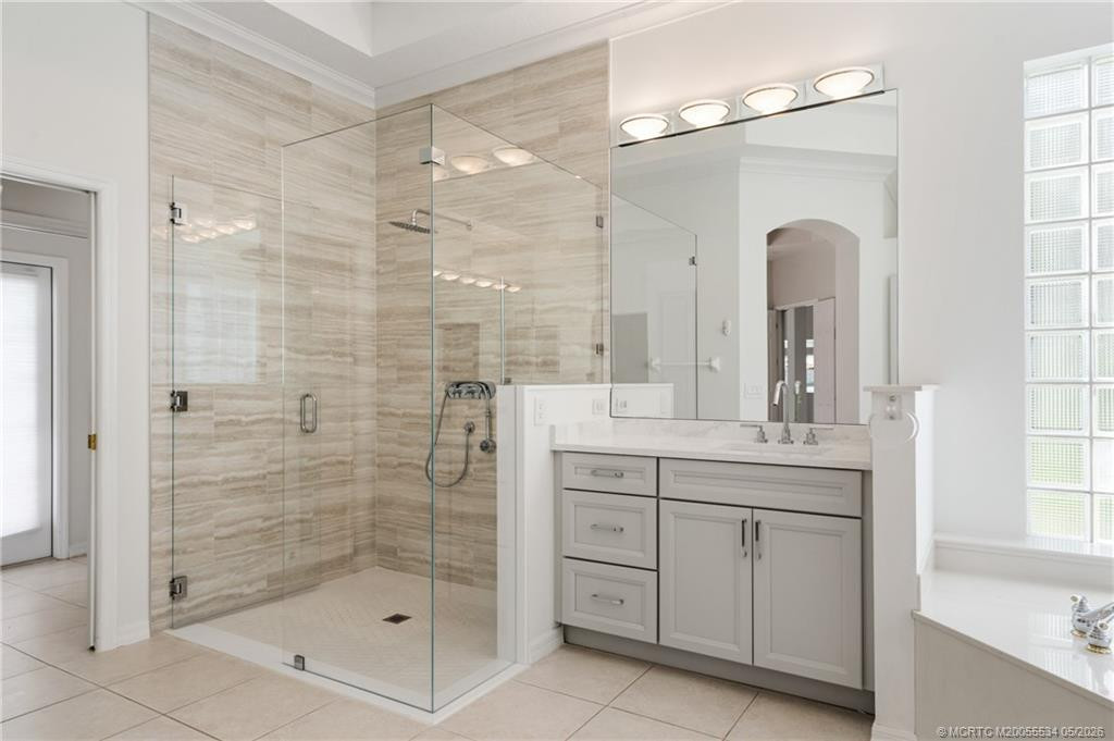 2534 Sw Manor Hill Drive Property Photo 6