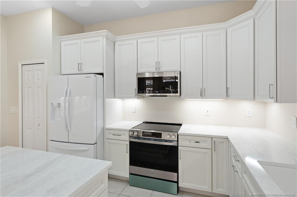2534 Sw Manor Hill Drive Property Photo 27