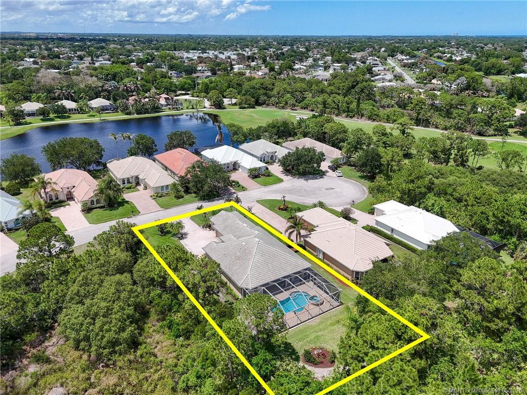 4615 Nw Wandering Oak Court Property Photo 4