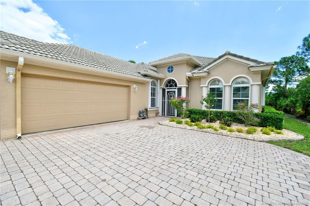 4615 Nw Wandering Oak Court Property Photo 9