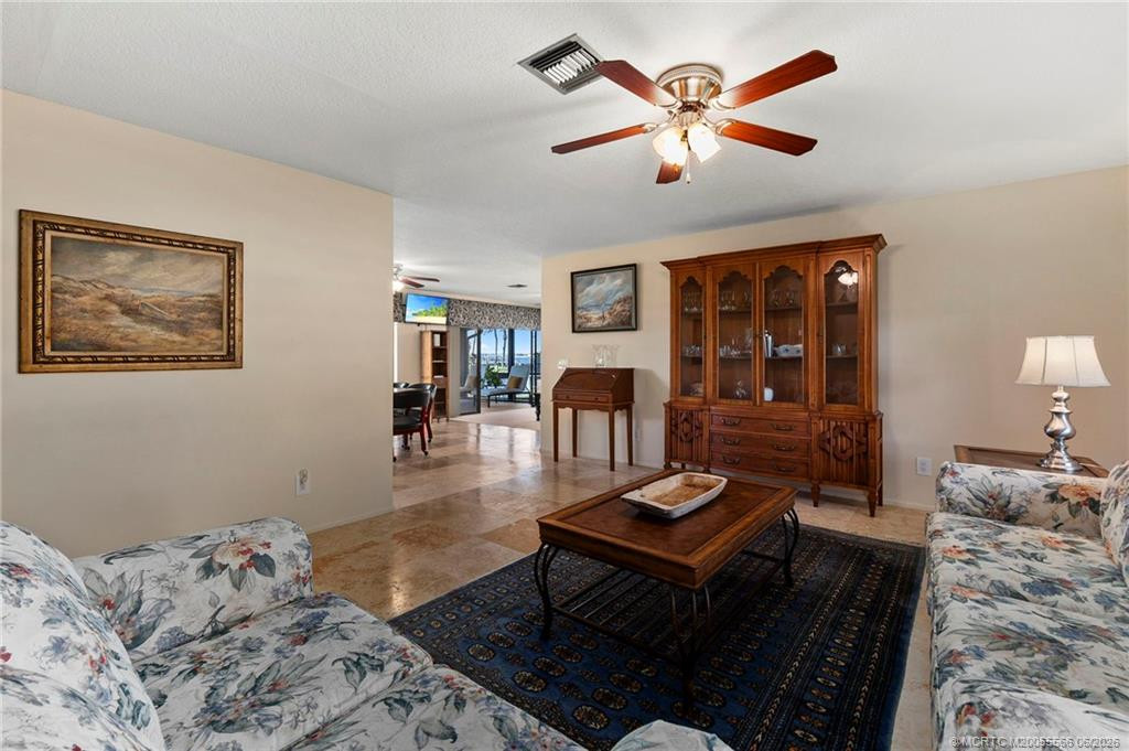 2086 Sw Gull Harbor Lane Property Photo 23