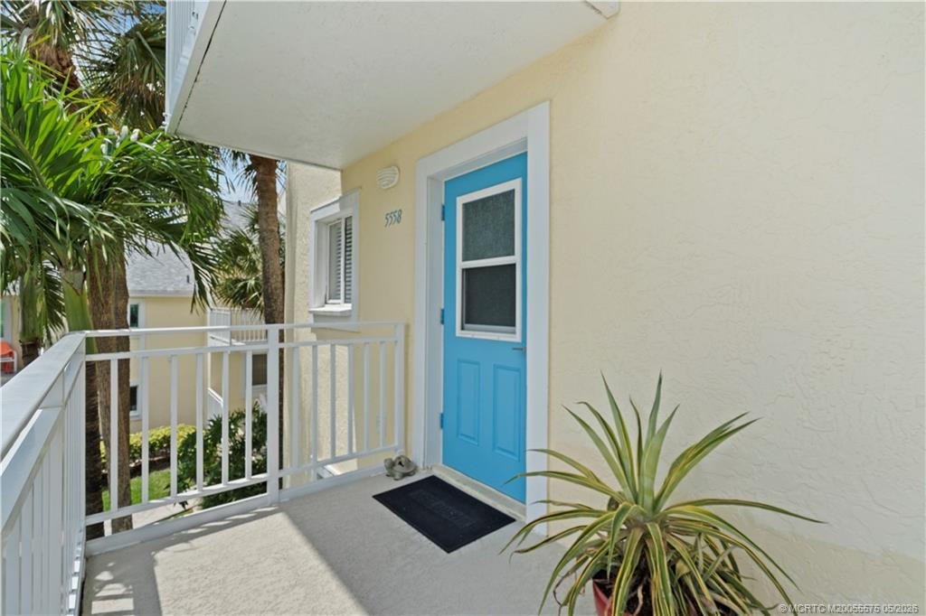 5558 Ne Gulfstream Way Property Photo 4